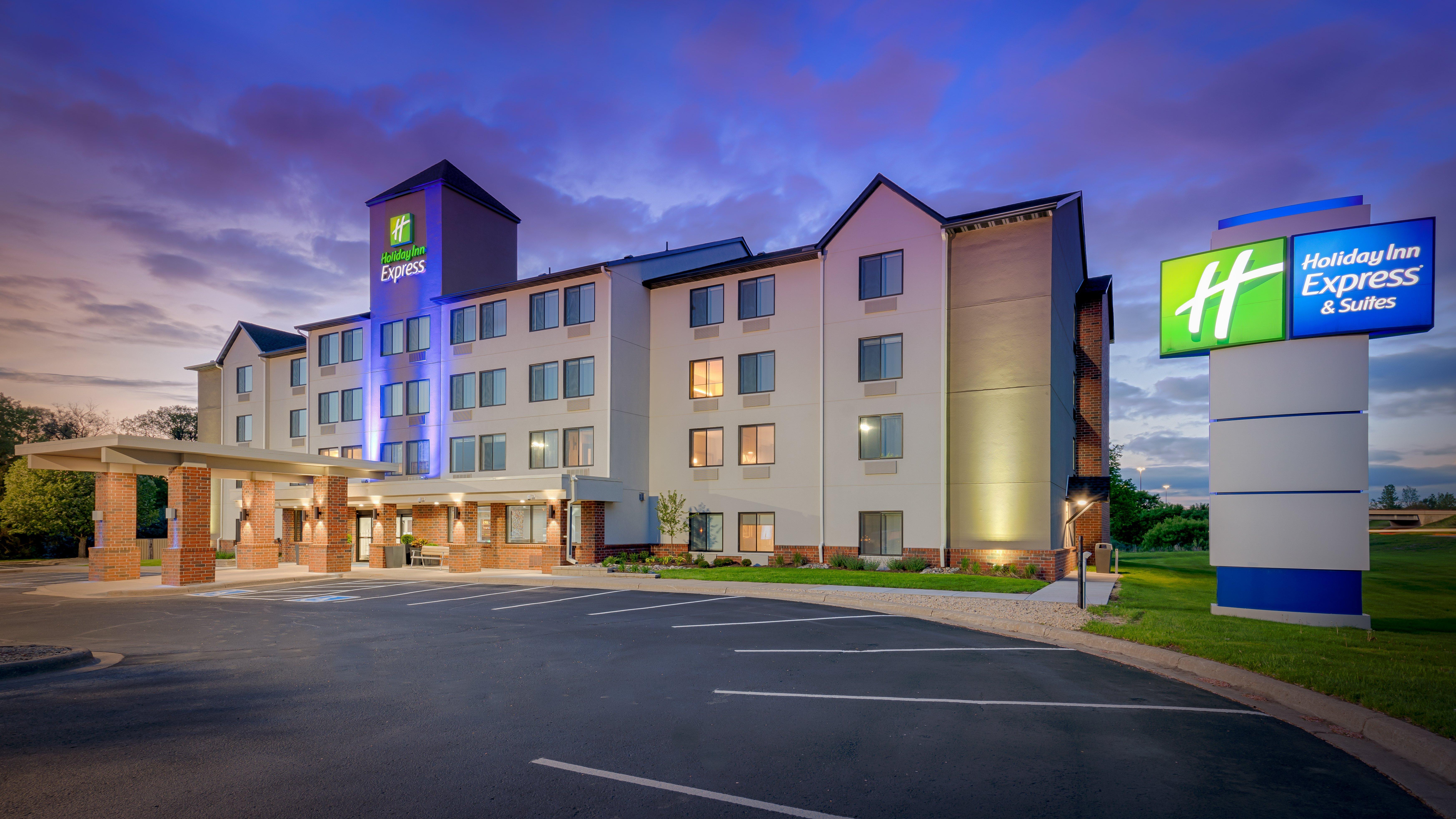 Holiday Inn Express Hotel & Suites Coon Rapids - Blaine Area, An Ihg Hotel Exteriör bild