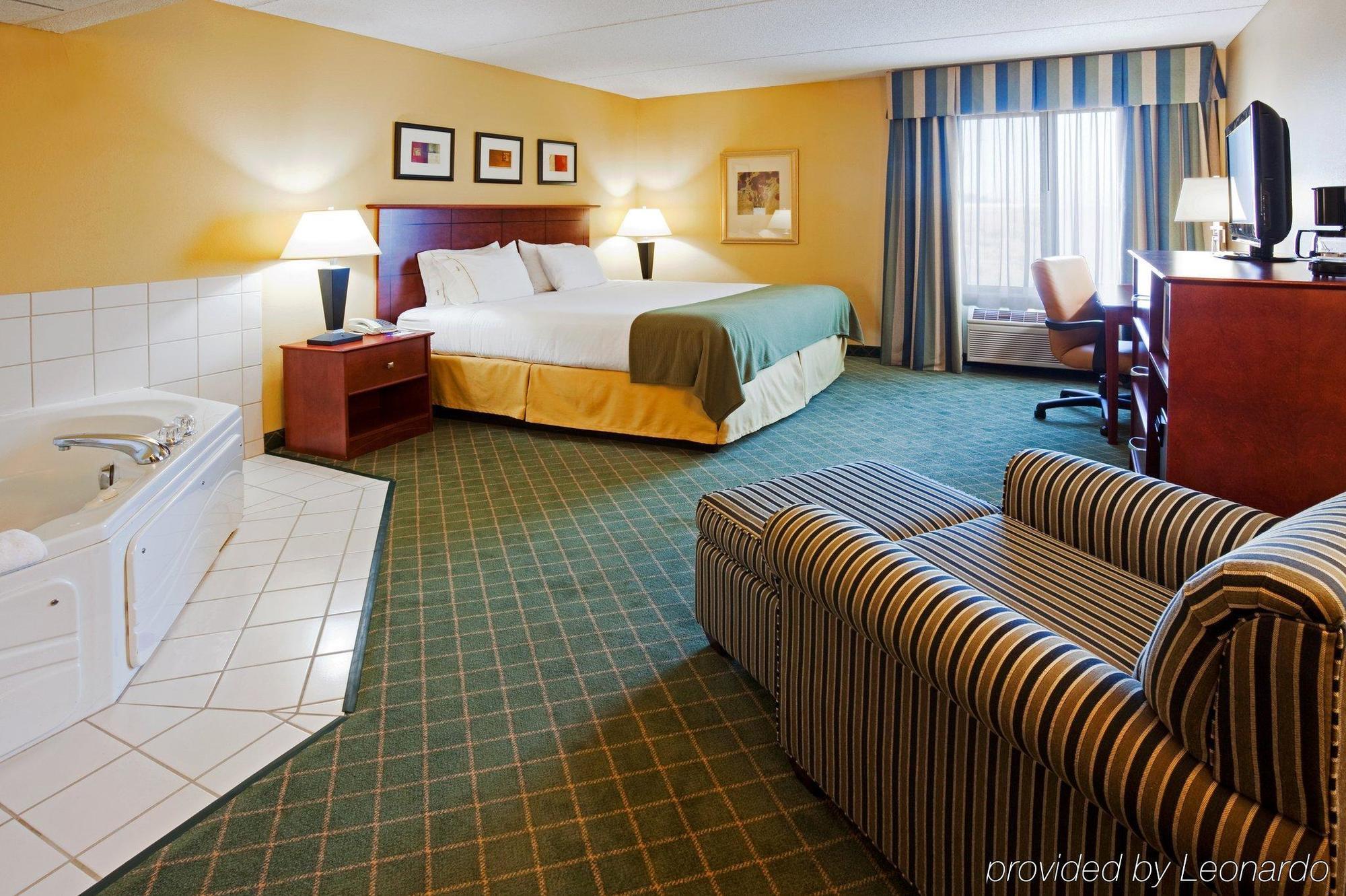 Holiday Inn Express Hotel & Suites Coon Rapids - Blaine Area By Ihg Rum bild