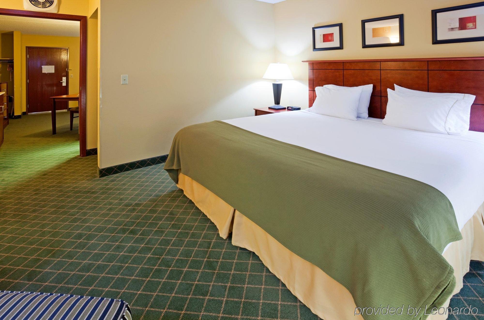 Holiday Inn Express Hotel & Suites Coon Rapids - Blaine Area By Ihg Rum bild
